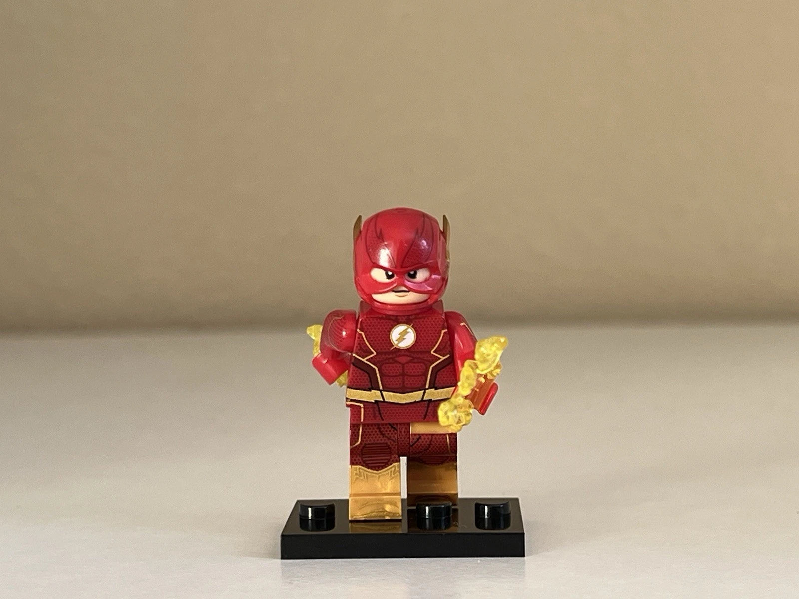 DC The Flash Minifigure Front