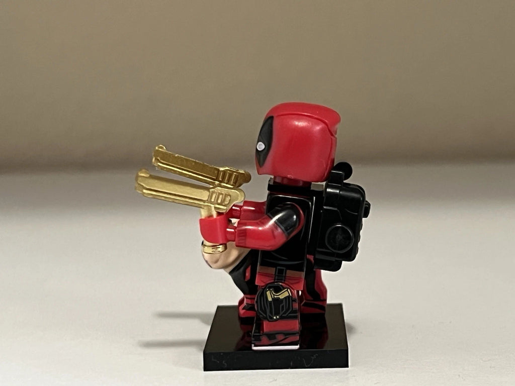 Marvel Deadpool Minifigure Side