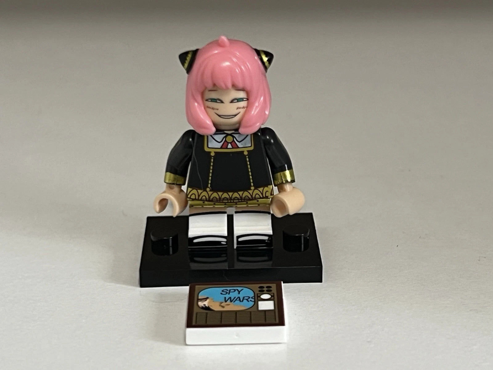 Spy Family Anya Minifigure Smile