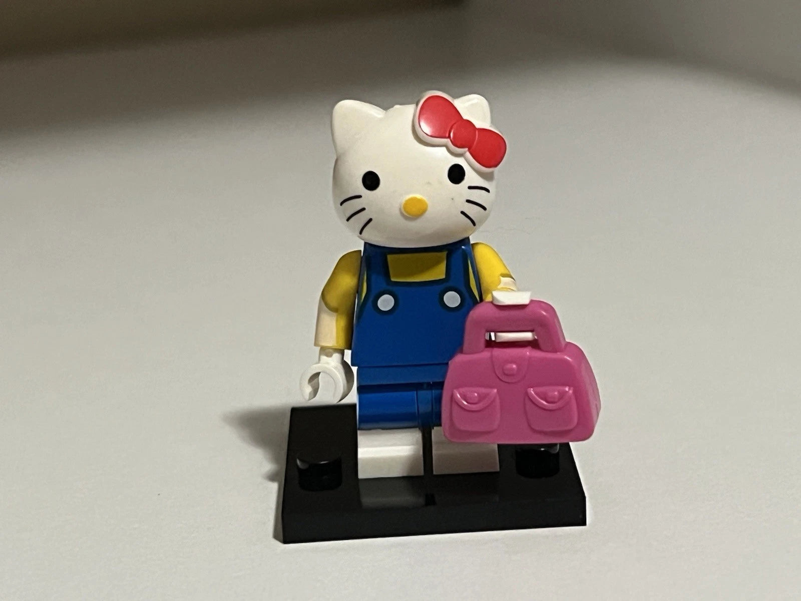 Hello Kitty Minifigure