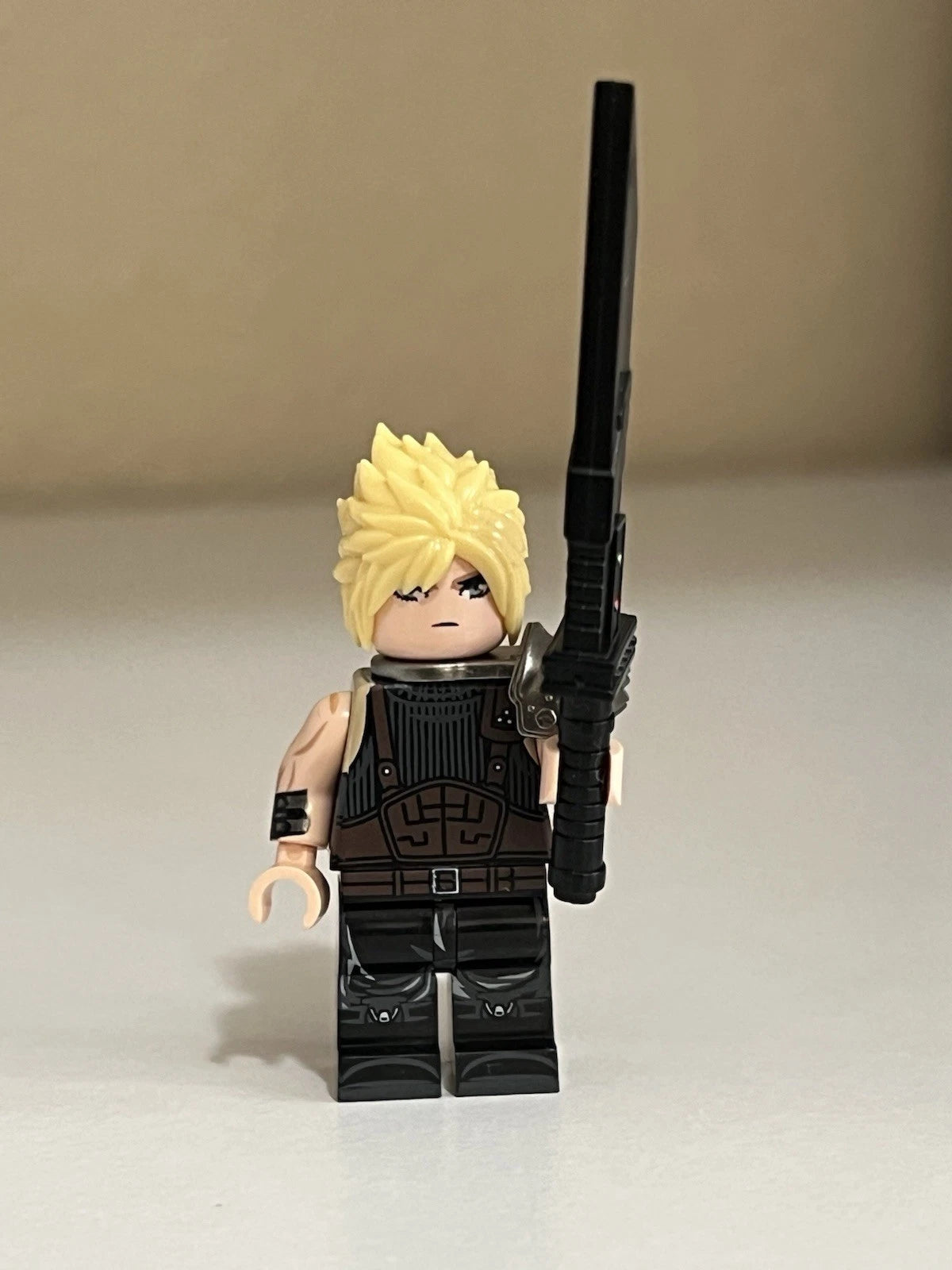 FF7 Cloud Strife Minifigure