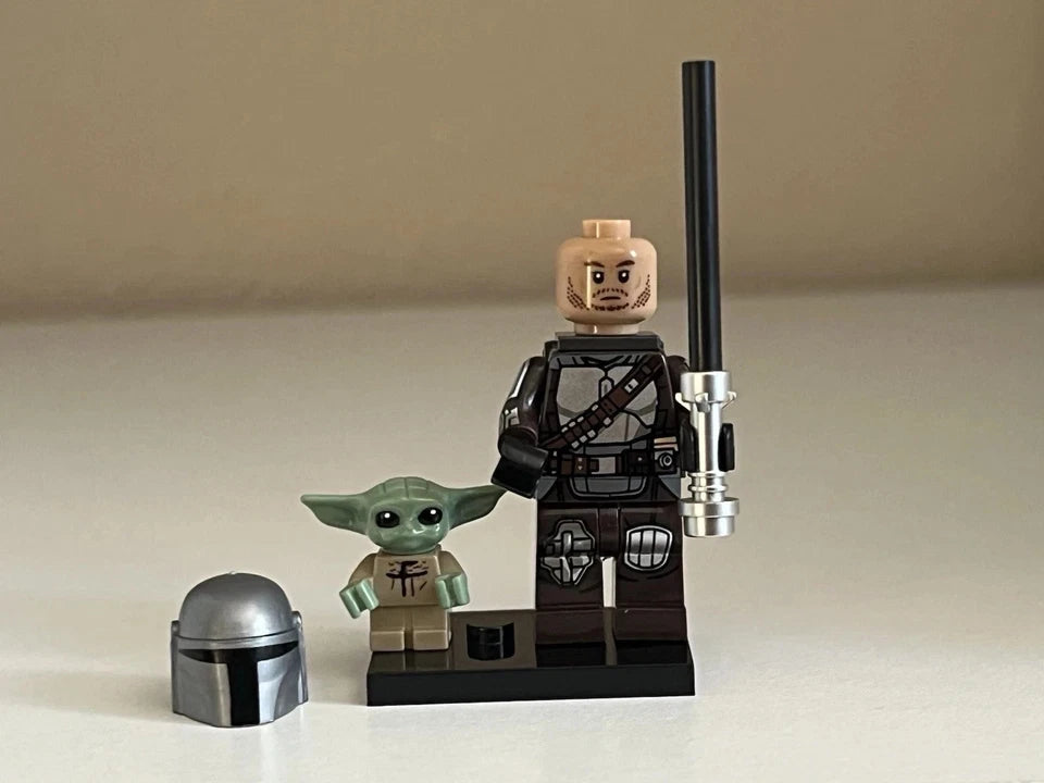 Star Wars Mandalorian and Baby Yoda Minifigures