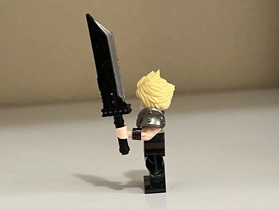 FF7 Cloud Strife Minifigure